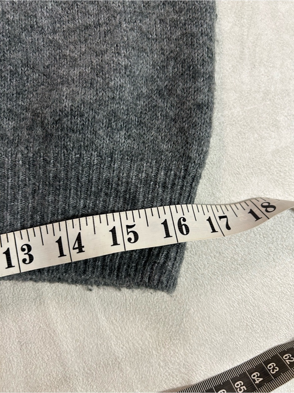 H&M Soft Oversized Charcoal Grey V-Neck Knit Sweater XS - Picture 9 of 9